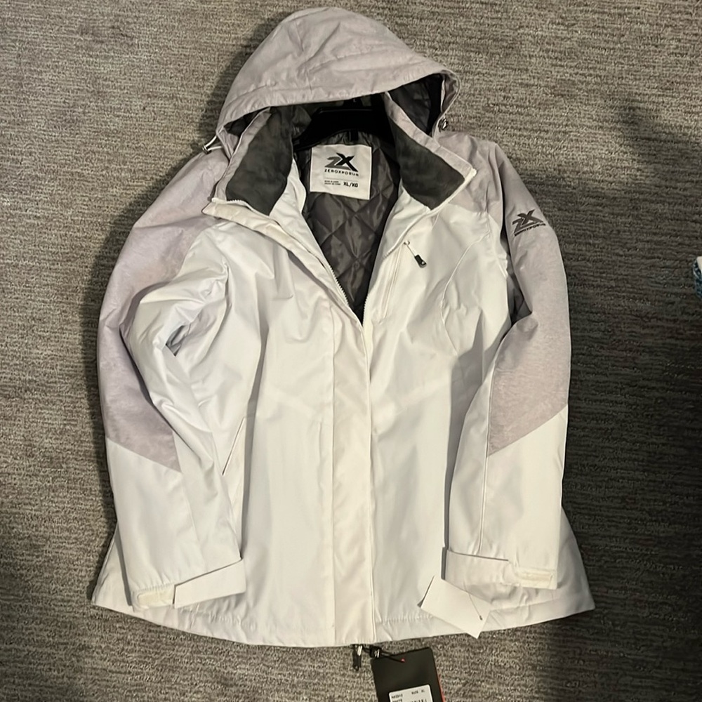 Zeroxposur White hooded jacke NWT
